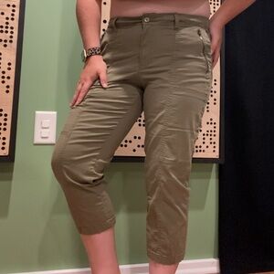 Sonoma Green Ankle Cropped Pants